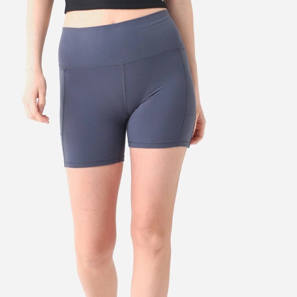 Brand New With Tags Vuori Studio Pocket Short